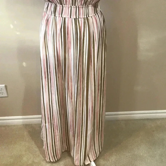 Nine West Striped Elastic Waist Halter Ruffle Neck Fully Lined Maxi-Size M - Picture 8 of 8